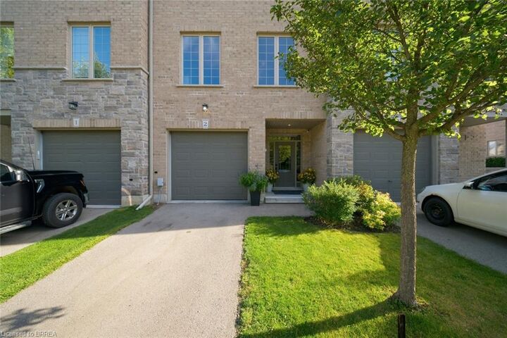 Property Photo:  30 Balmoral Street 2  ON N3L 0C8 