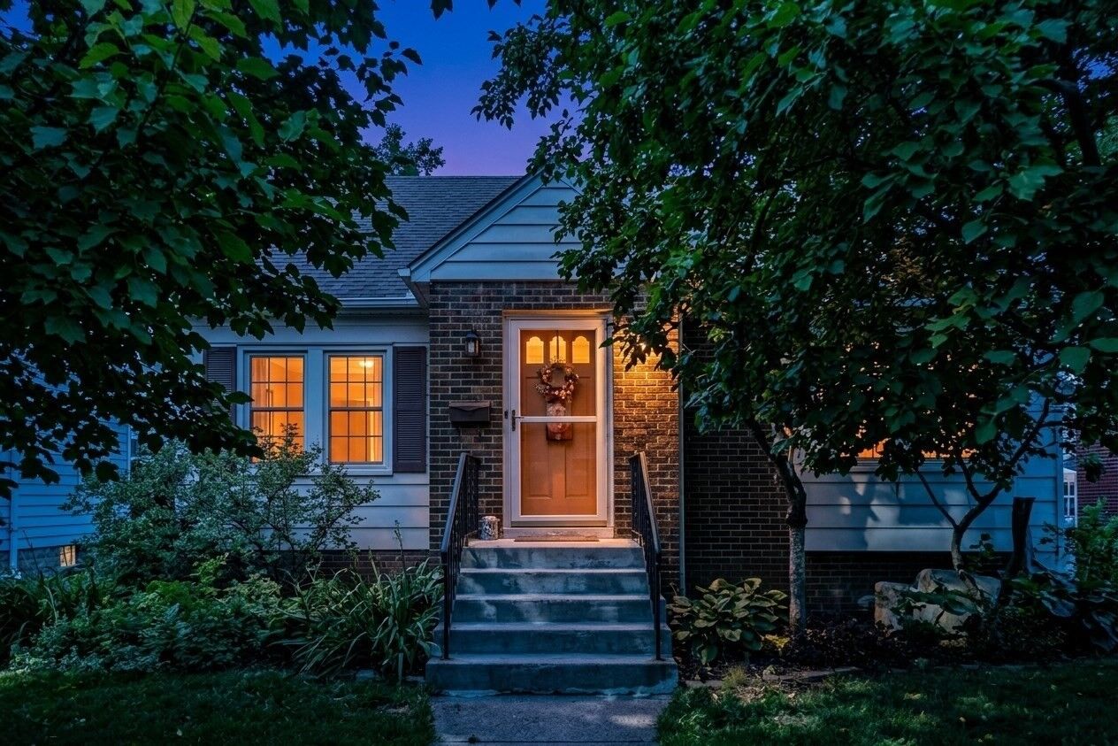 Property Photo: 8 Cardinal MA 01602