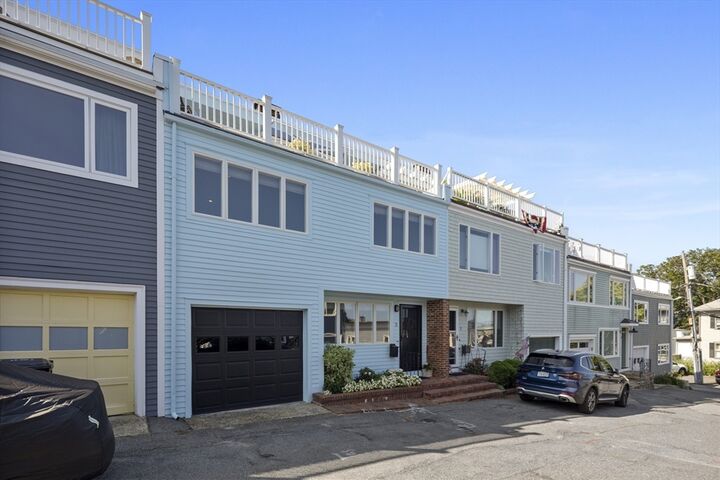 Property Photo:  2 Mariners Ln  MA 01945 
