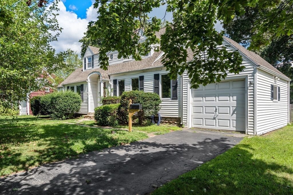 Property Photo:  515 Lake Avenue  MA 01604 