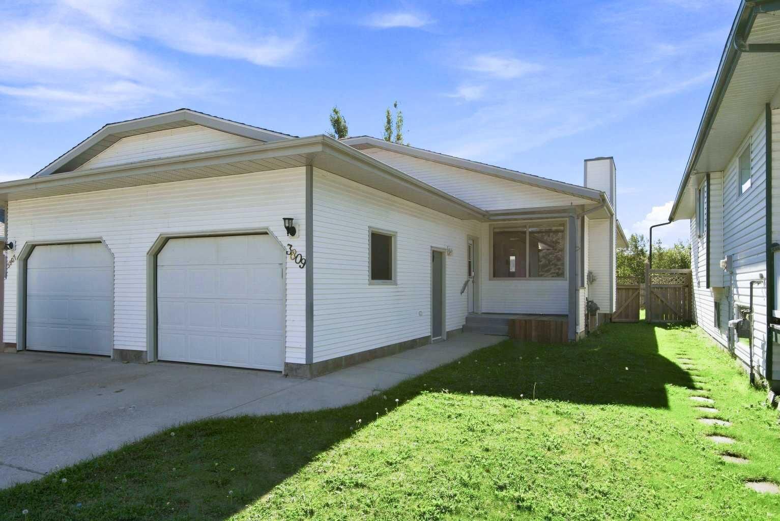 Property Photo: 3809 50 Avenue AB T4S 1B6