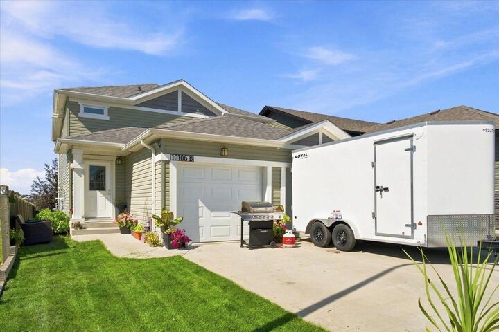 Property Photo:  10106 85A Street  AB T8X 0R1 