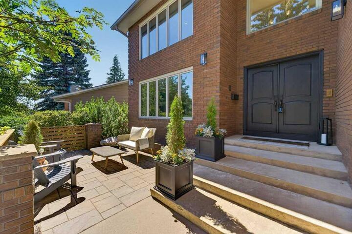 Property Photo: 15 Woodacres Way SW AB T2W 4W2