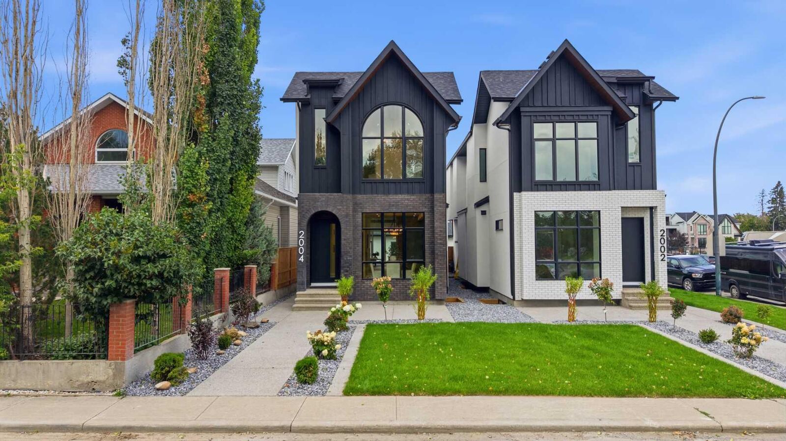 Property Photo: 2004 51 Avenue SW AB T3E 1J6