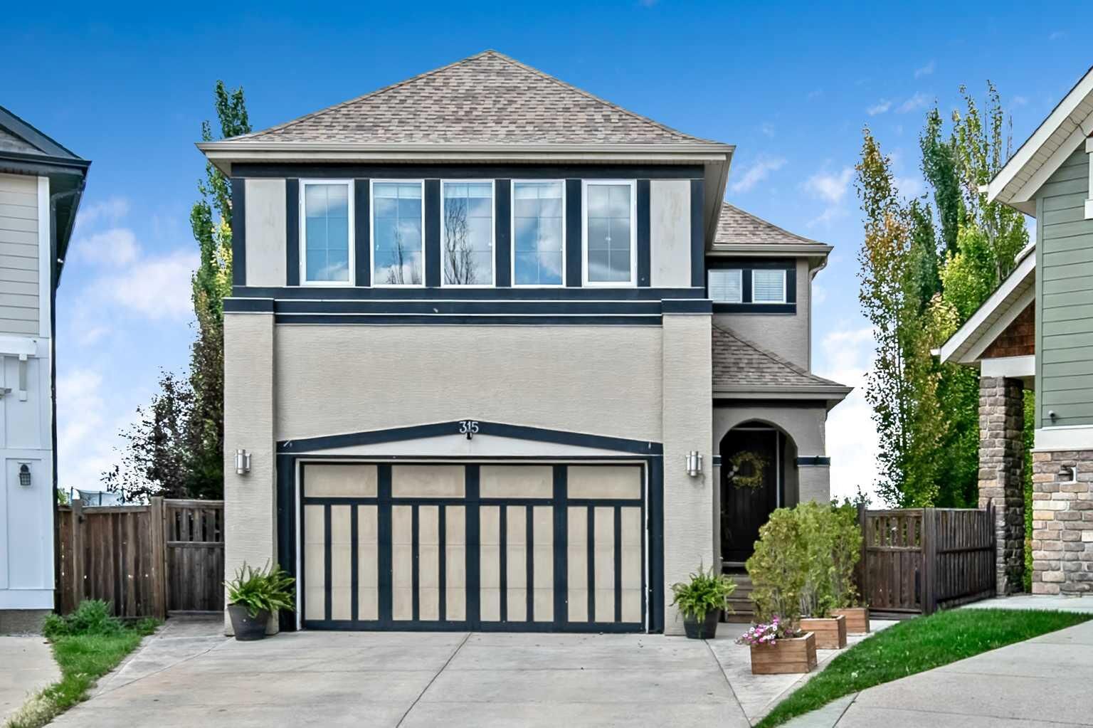 Property Photo: 315 Mahogany Court SE AB T3M 0T5
