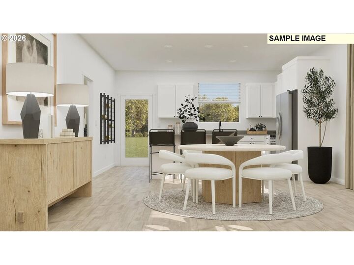 Property Photo:  1558 N Young St  OR 97127 