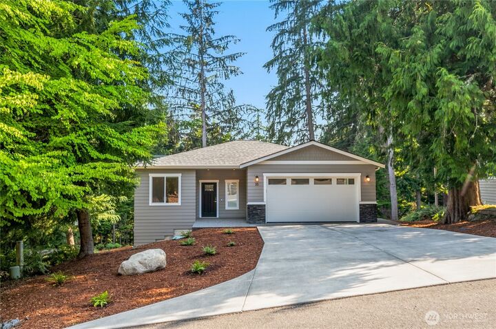 Property Photo:  20  Sweetclover Circle  WA 98229 