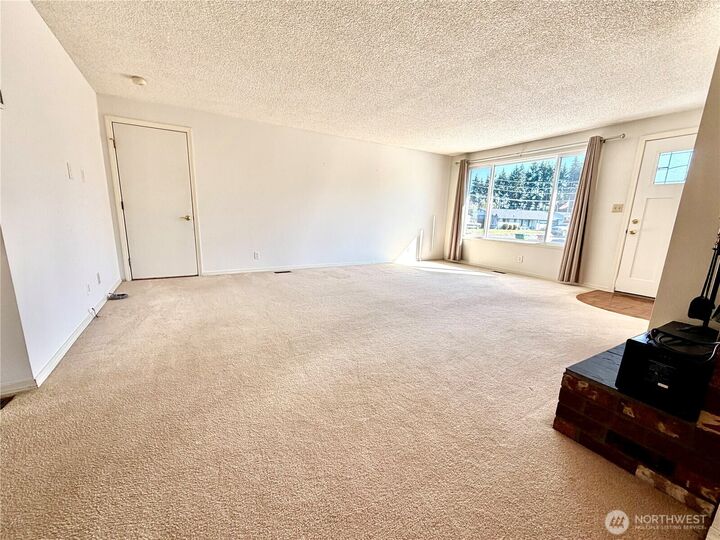 Property Photo: 3430 Olive Way WA 98632