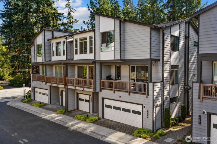 Property Photo: 6861 NE 170th Street 103 WA 98028