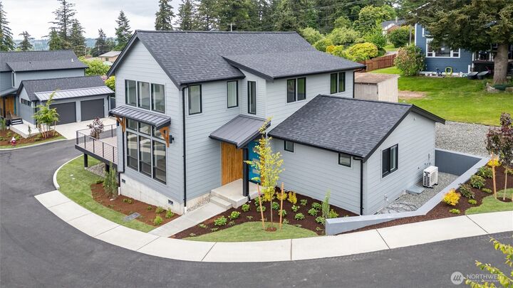 Property Photo:  1110  Divine Lane  WA 98229 