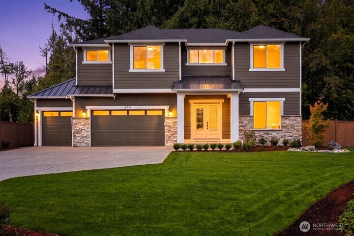 Property Photo:  16036 SE 141st Place 8  WA 98059 