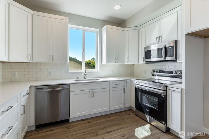 Property Photo:  3330  58th Avenue NE  WA 98422 