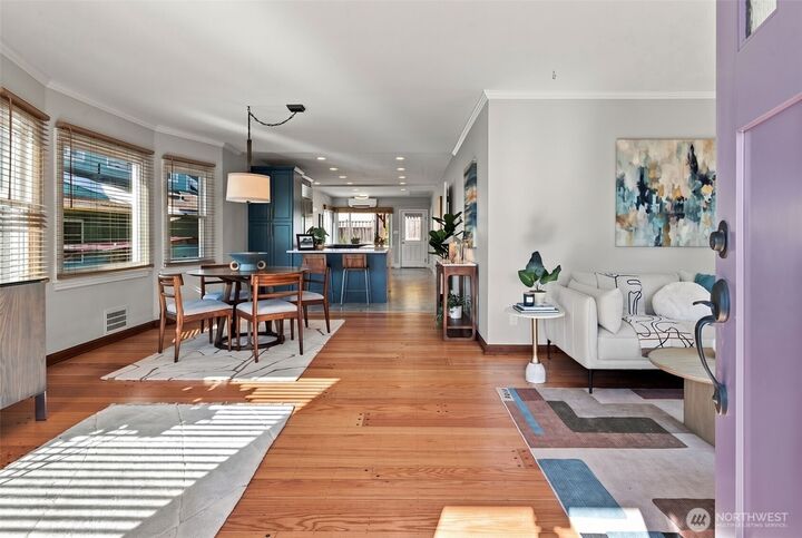 Property Photo: 4117 Eastern Avenue N WA 98103