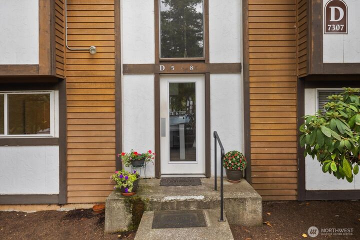Property Photo: 7307 224th Street SW D5 WA 98026