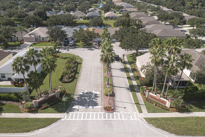 Property Photo:  1143 N 13th Square  FL 32960 