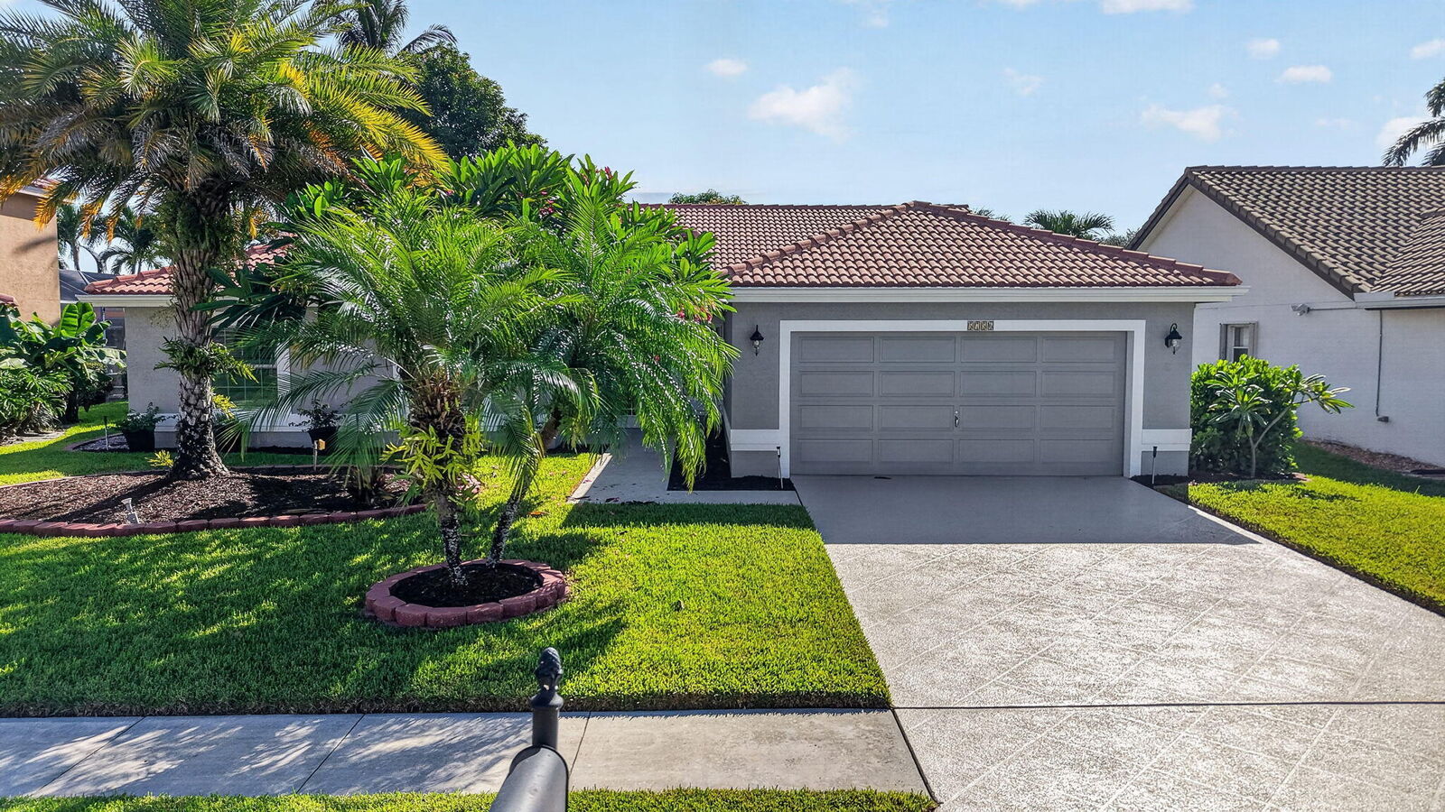 Property Photo:  5756 Descartes Circle  FL 33472 
