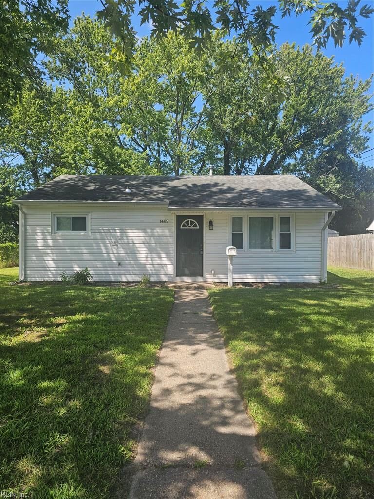 Property Photo:  1489 Morgan Dr  VA 23663 