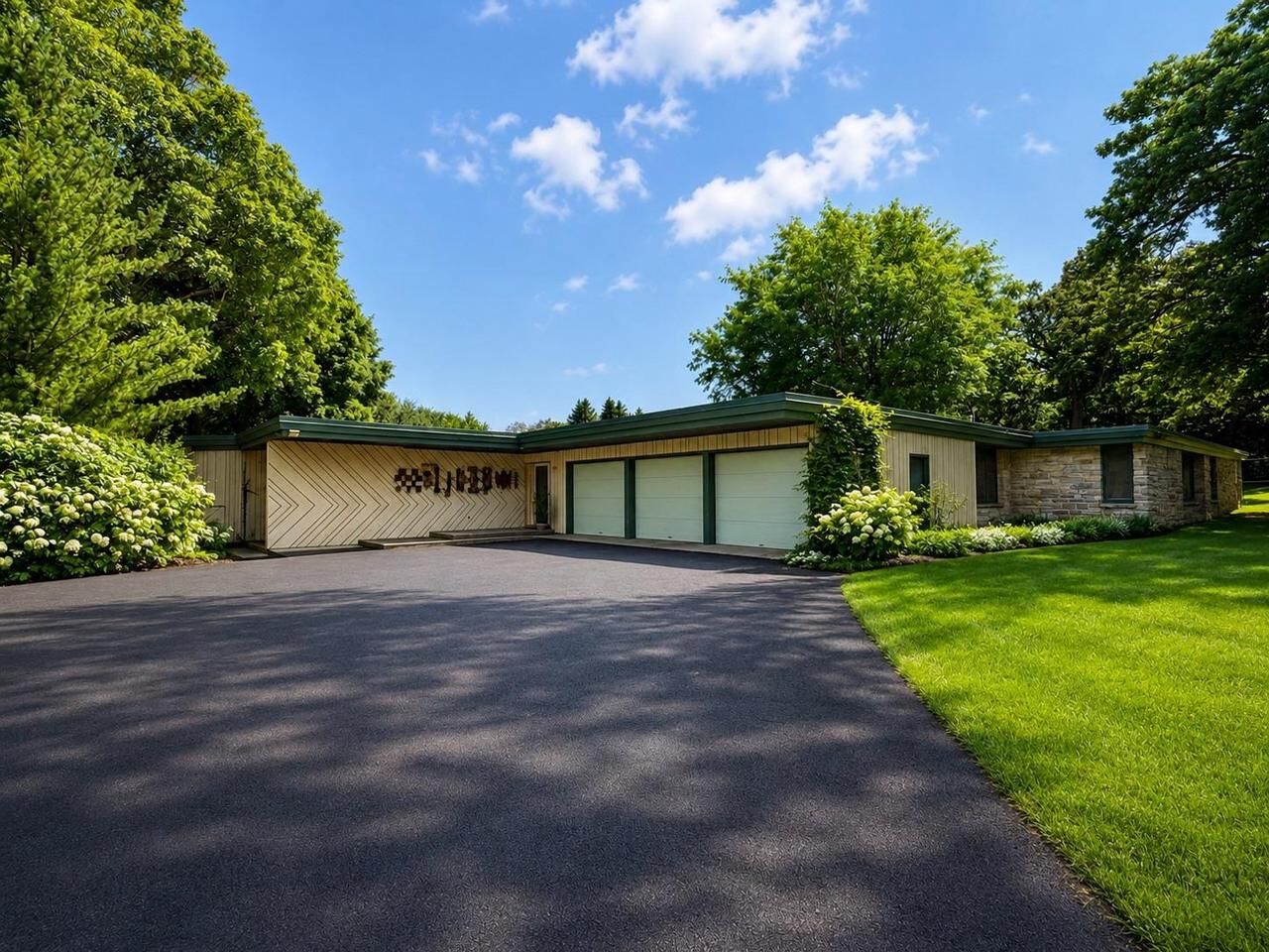 Property Photo: 1520 Emerson Street WI 53511