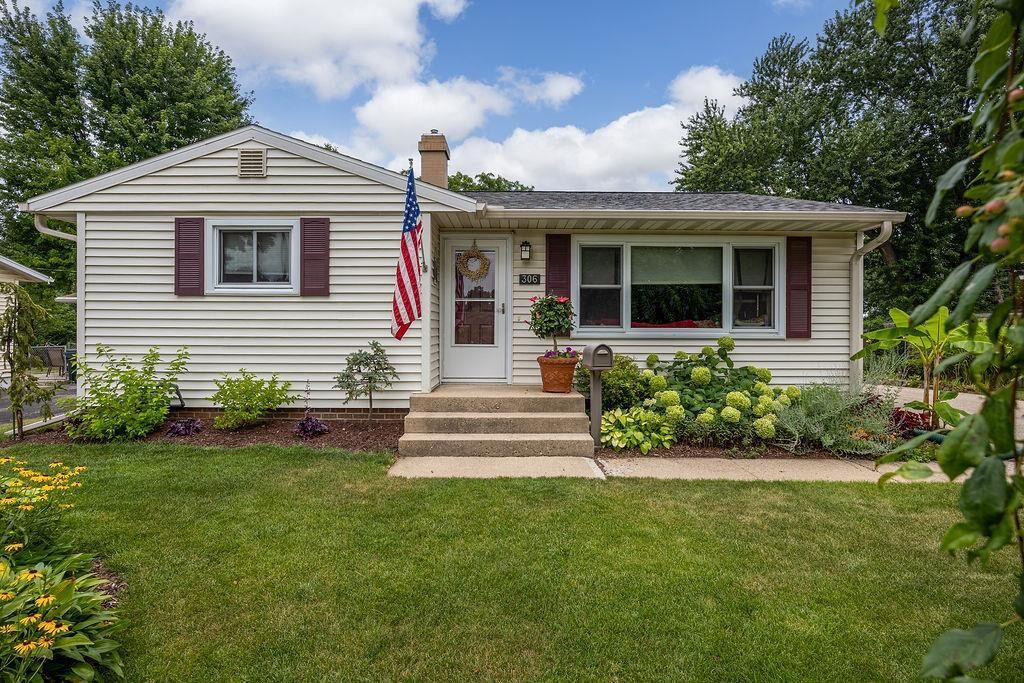 Property Photo:  306 Garnet Lane  WI 53714 
