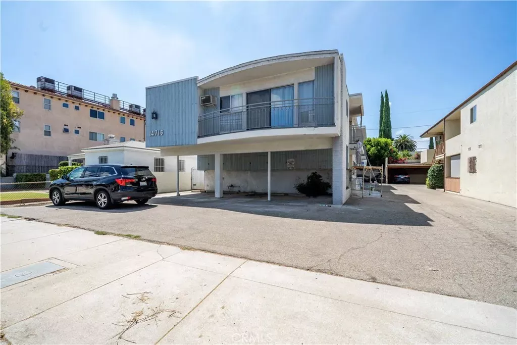 Property Photo:  14716 Magnolia Boulevard  CA 91403 