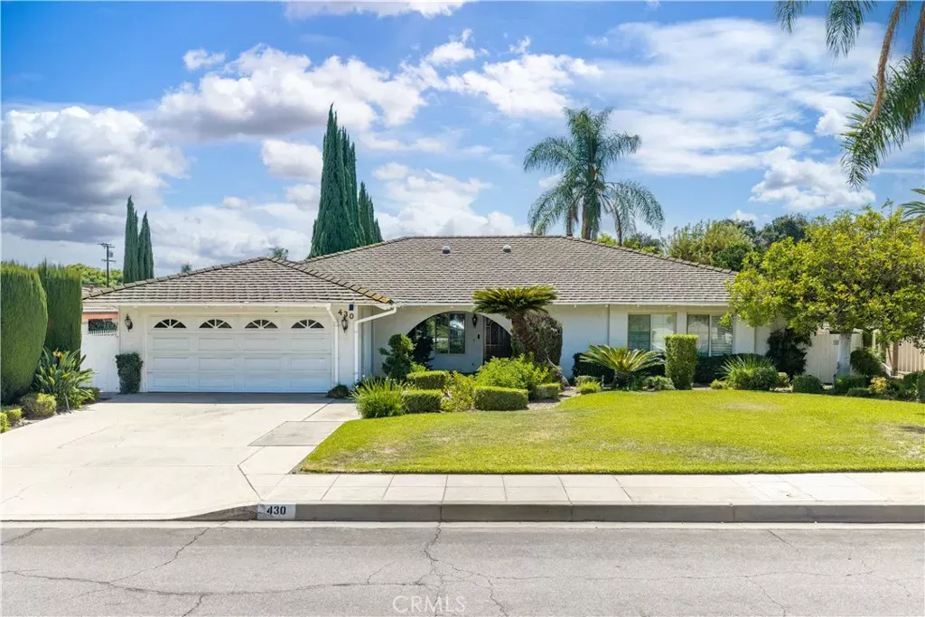 Property Photo: 430 W Winnie Way CA 91007