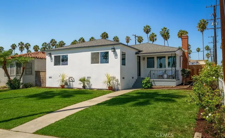 Property Photo:  5419 S Rimpau  CA 90043 