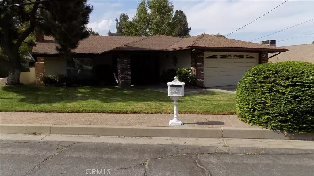Property Photo:  1733 Bonita Vista  CA 92404 