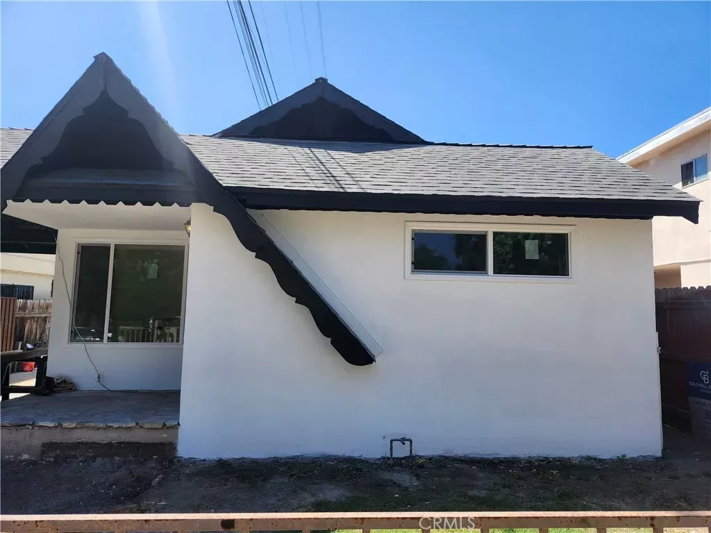 Property Photo:  3478 W 67th  CA 90043 