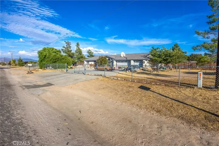 Property Photo: 17821 Mauna Loa CA 92345
