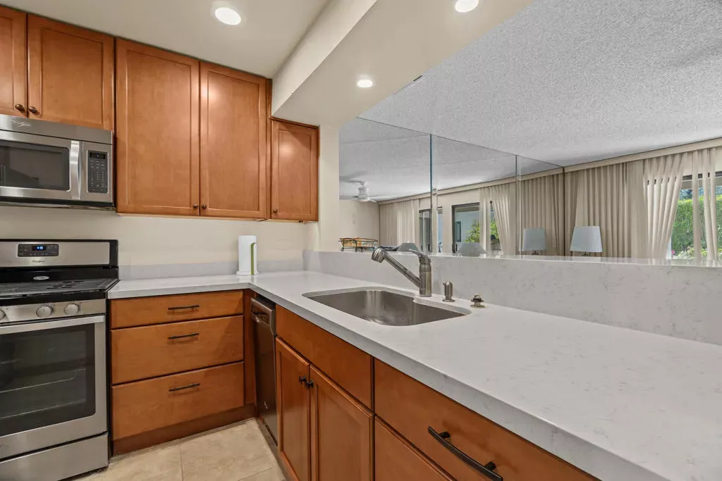 Property Photo:  1865 N Via Miraleste 1814  CA 92262 