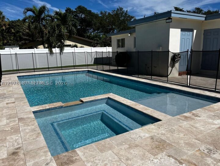 Property Photo:  5063 SW 27th Ave 5063  FL 33312 