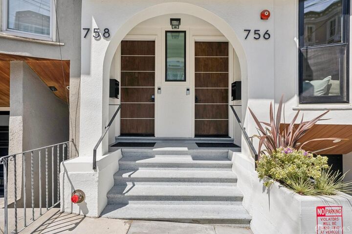 Property Photo: 756 Chestnut Street CA 94133
