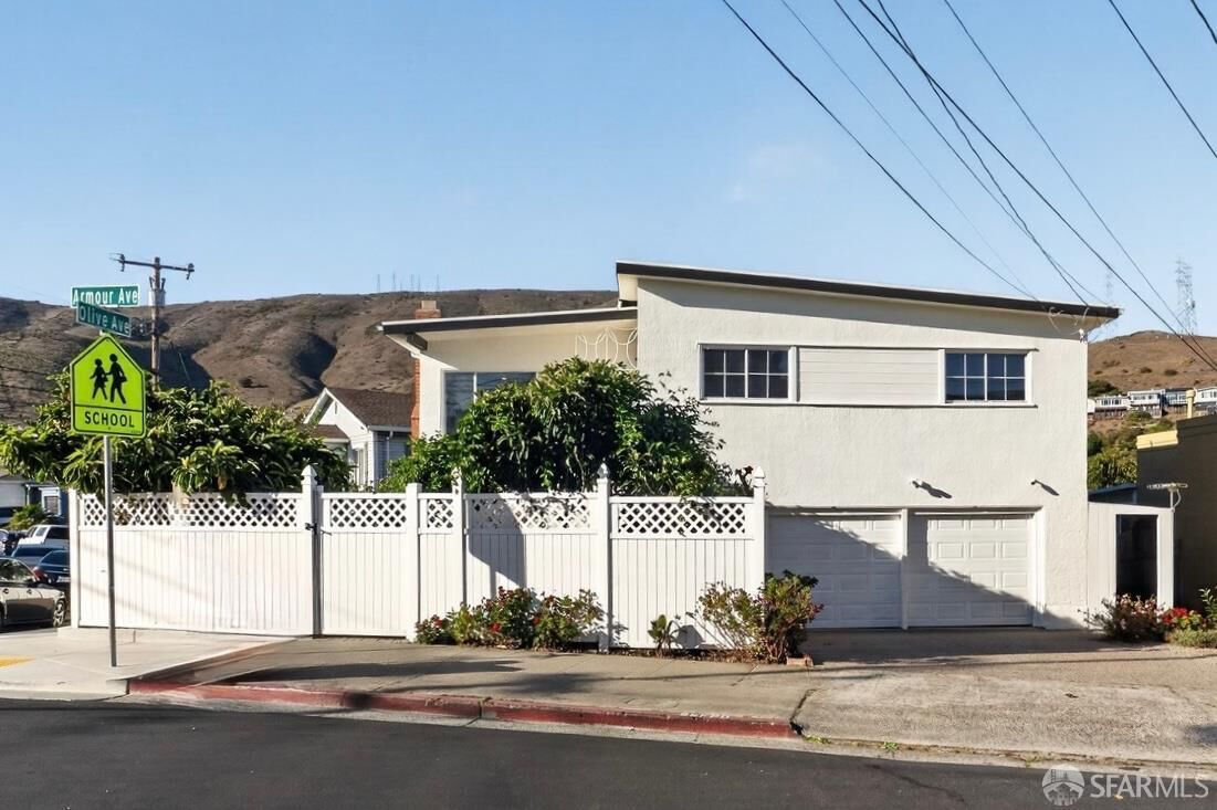Property Photo:  326 Armour Avenue  CA 94080 