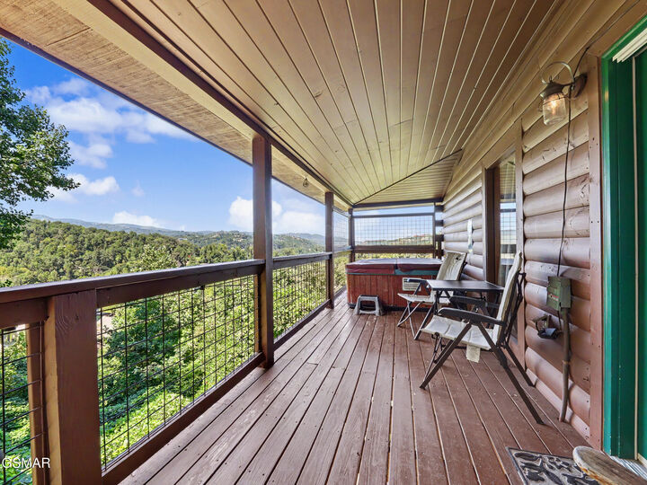 Property Photo:  513 Parsons Branch Way  TN 37738 