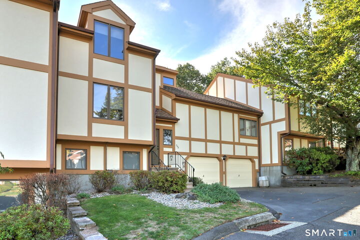 Property Photo:  690 Forest Road 702  CT 06516 