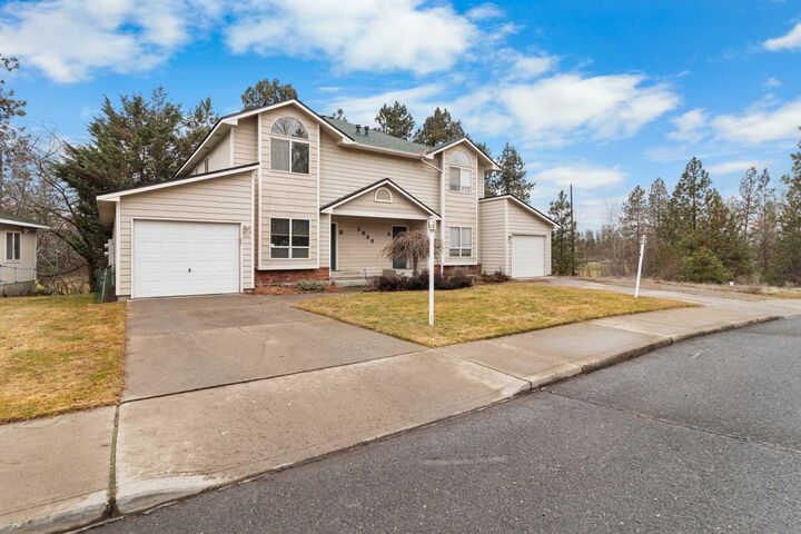 Property Photo: 1020 S Westcliff Pl WA 99224