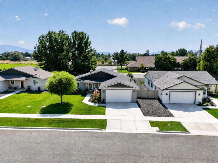 Property Photo:  14004 E Sanson Ave  WA 99216 