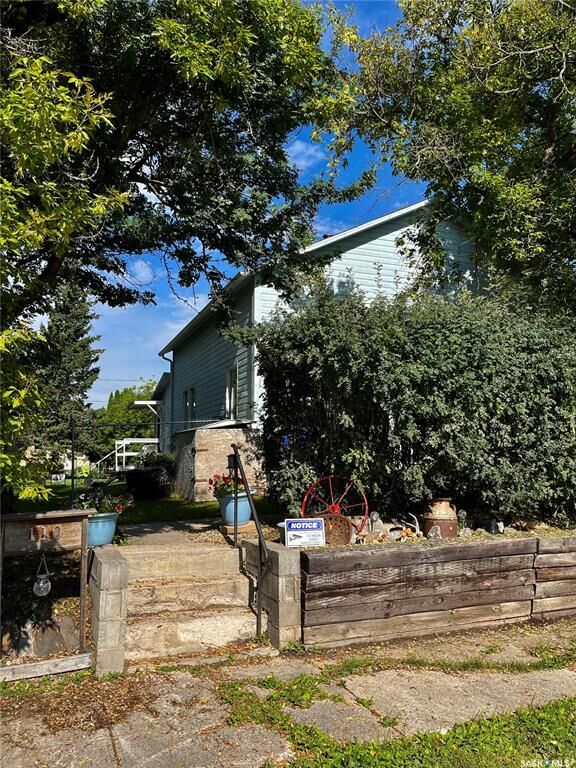 Property Photo:  110 Douglas Street  SK S0A 3T0 