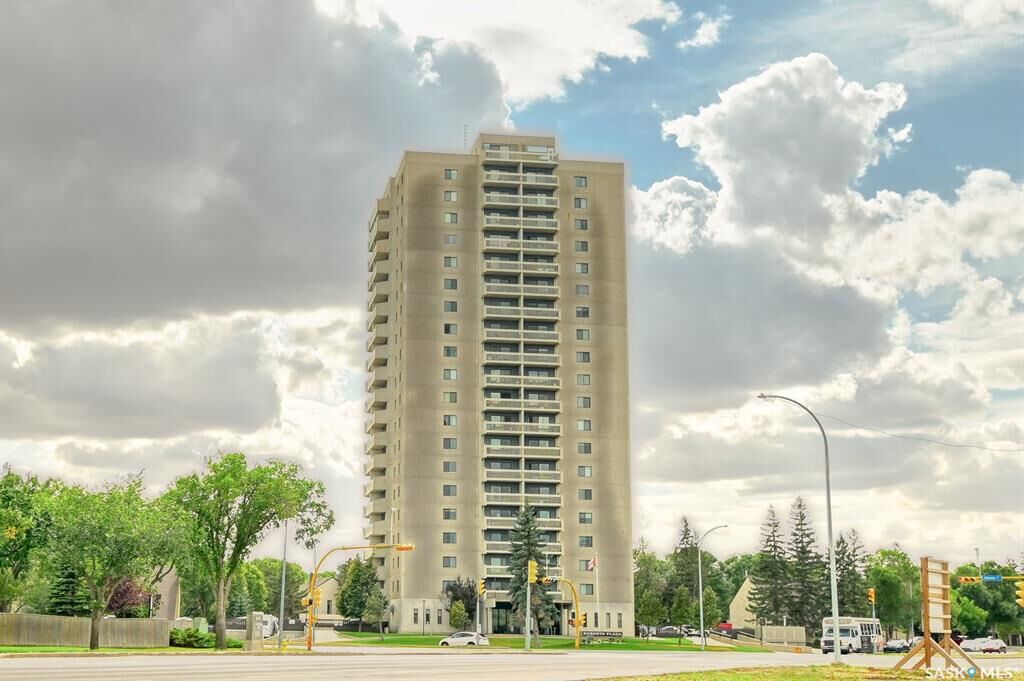 Property Photo:  3520 Hillsdale Street 801  SK S4S 5Z5 