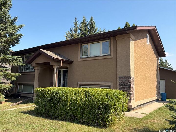 Property Photo:  106 Stewart Crescent  SK S3N 3J5 