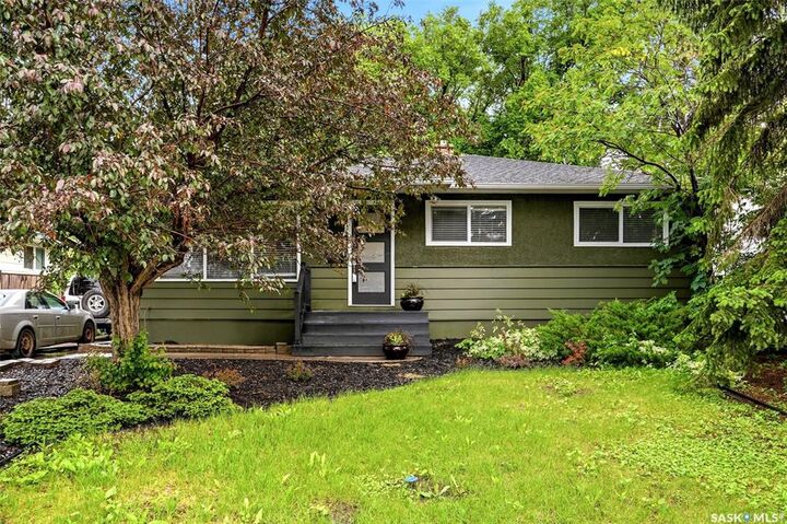 5 Darke Crescent — photo 1