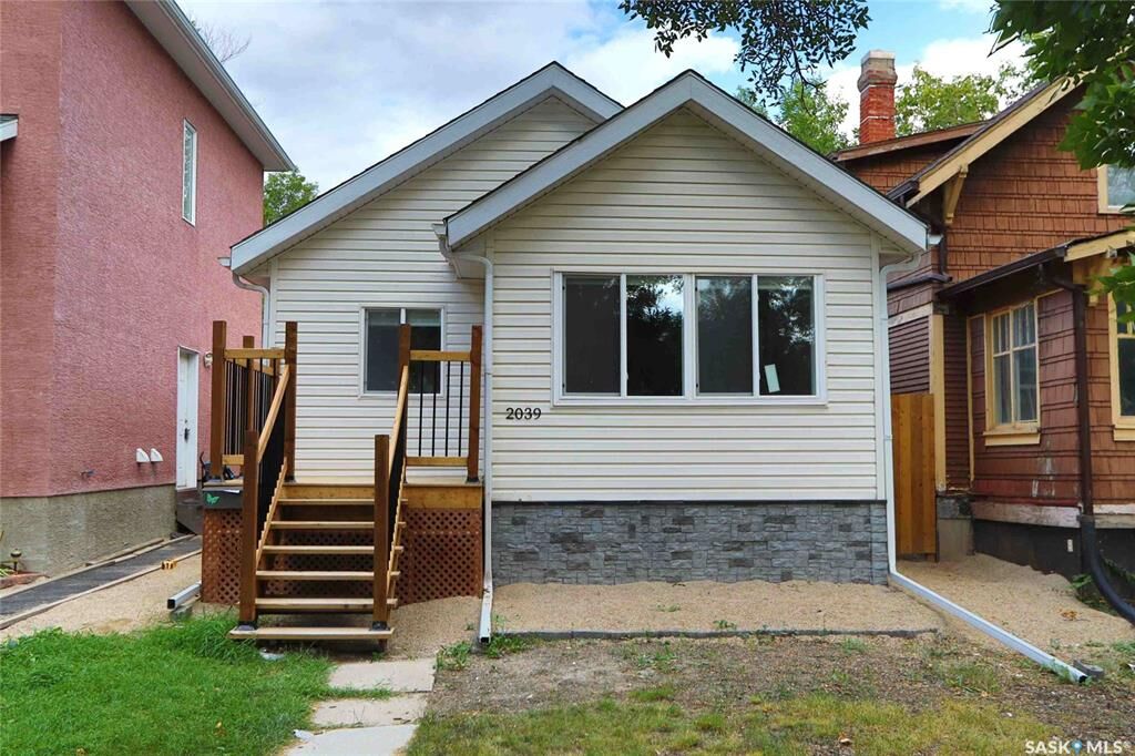 Property Photo: 2039 Wallace Street SK S4N 4A3