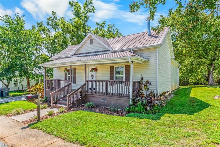 Property Photo:  515 Foy Avenue  NC 27292 
