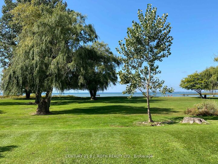 Property Photo:  3 Paradise Boulevard 6  ON L0K 1B0 