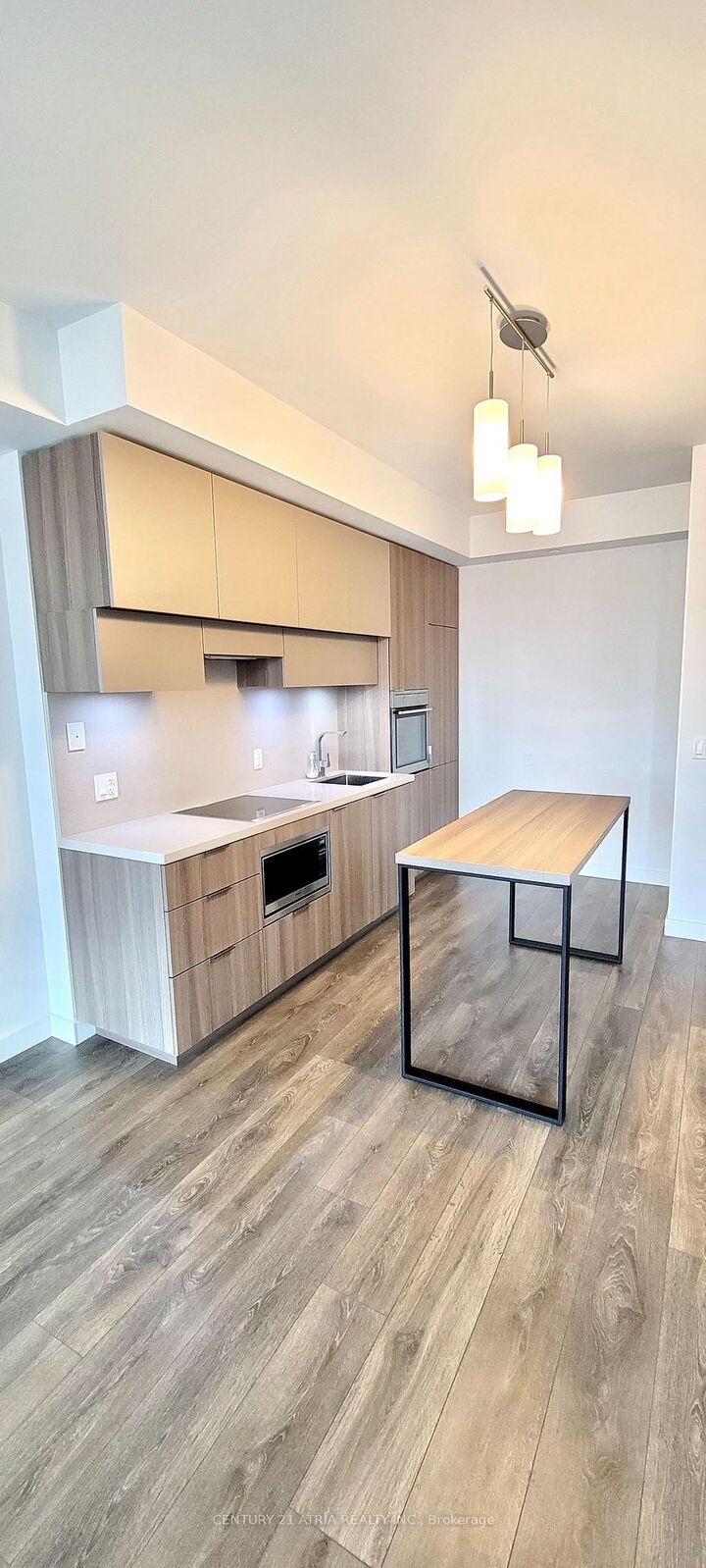 Property Photo:  8 Eglinton Avenue E 806  ON M4P 0C1 