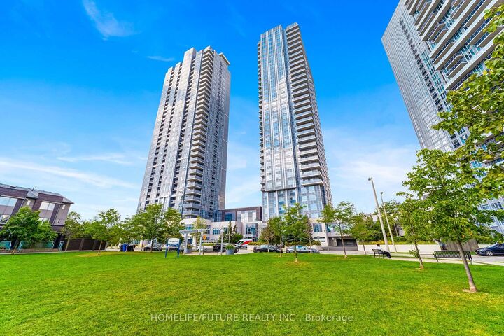 275 Village Green Square 2815 — photo 1