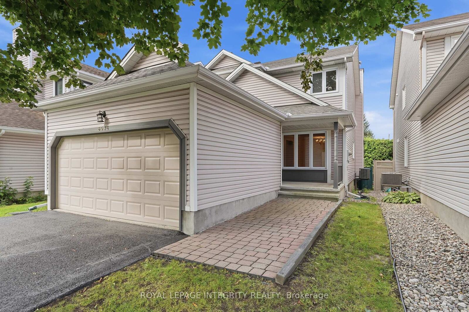 Property Photo:  6536 Tooney Drive  ON K1C 7G9 