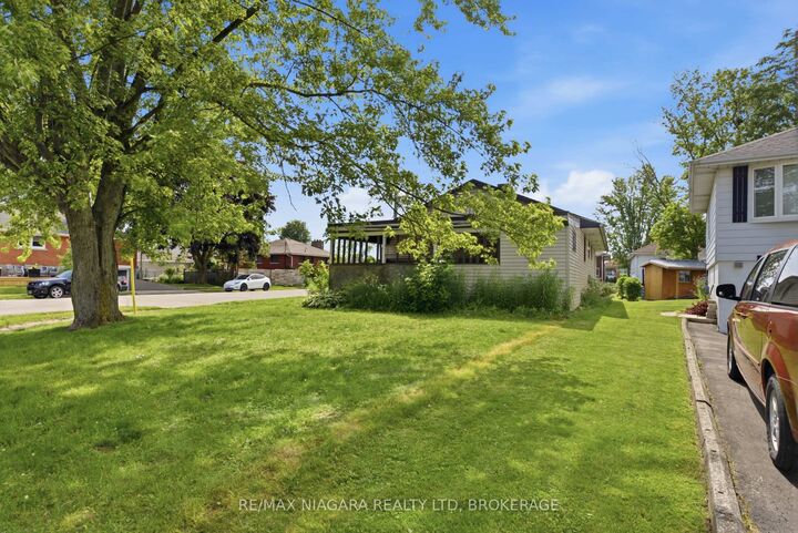 Property Photo: 143 North Crescent ON L3K 2X6