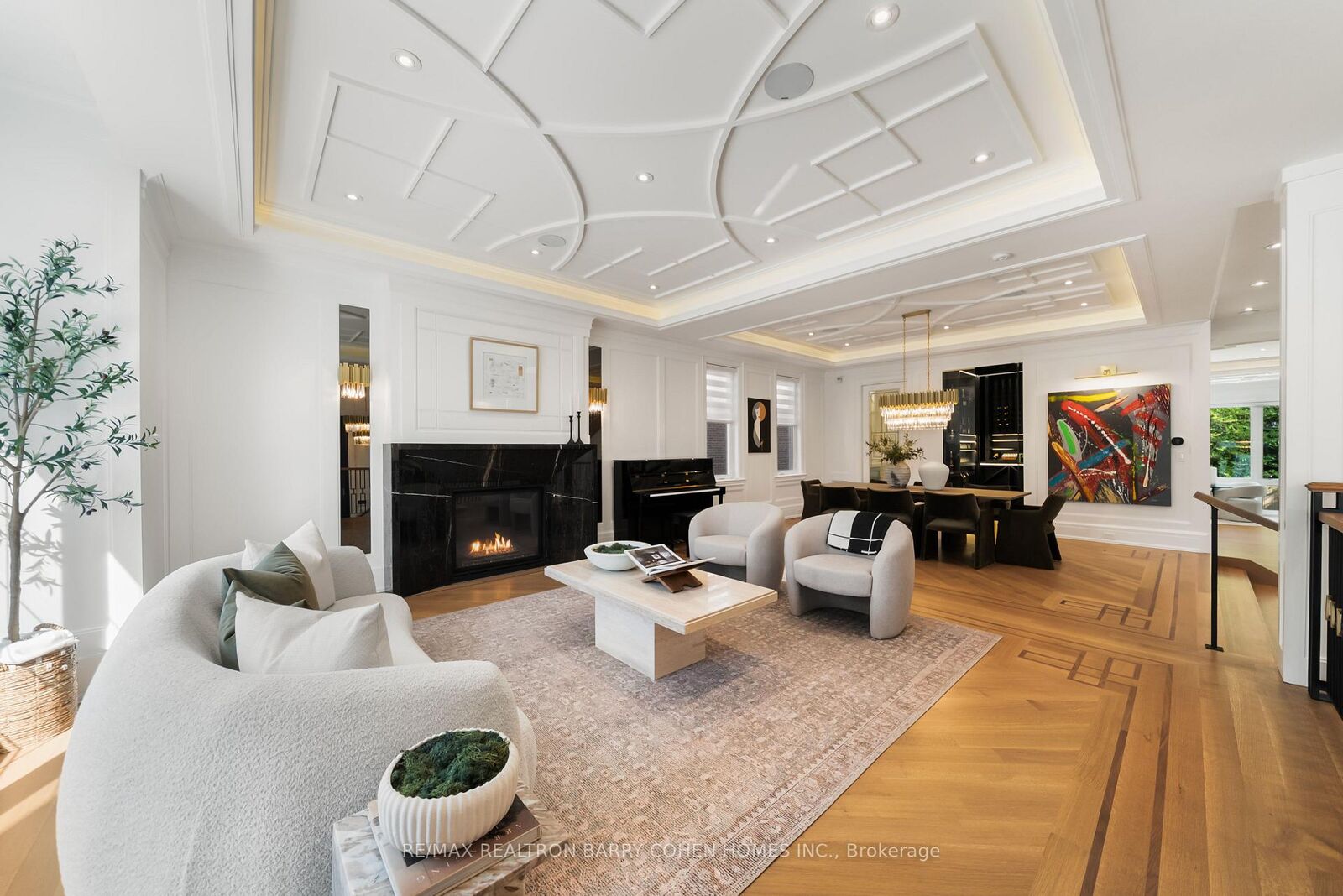 Property Photo: 148 Munro Boulevard ON M2P 1C8