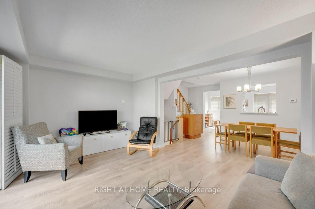 Property Photo: 2300 Brays Lane 9 ON L6M 3J9